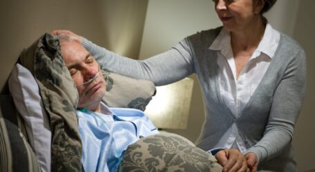 БЛИЗКИЙ РОДСТВЕННИК ЗАБОЛЕЛ ОНКОЛОГИЕЙ. КАК СПРАВИТЬСЯ С ОТЧАЯНИЕМ?